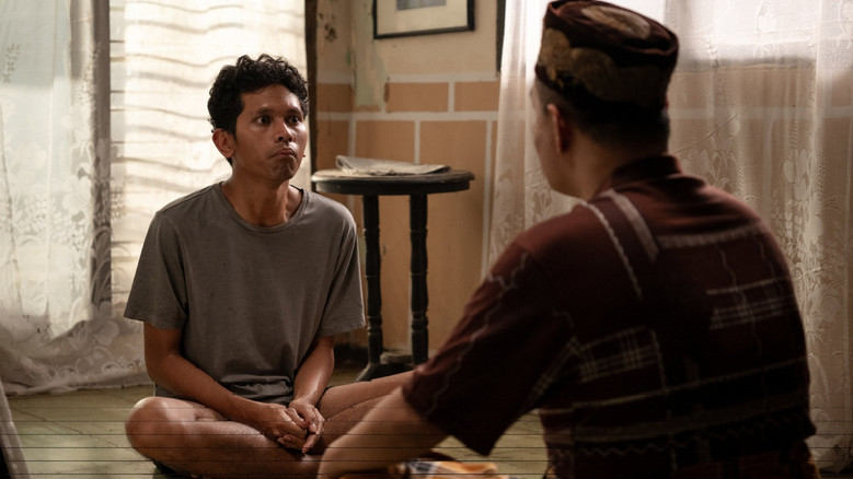 кадр из фильма Warung Pocong