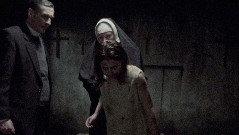 кадр из фильма Дверь Дьявола