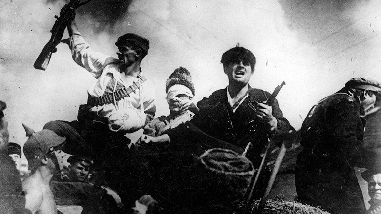 кадр из фильма Щорс