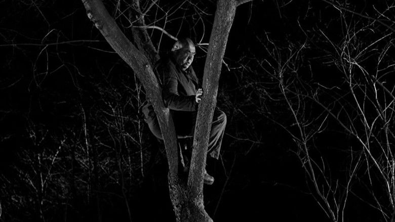 кадр из фильма Дверь на семи замках