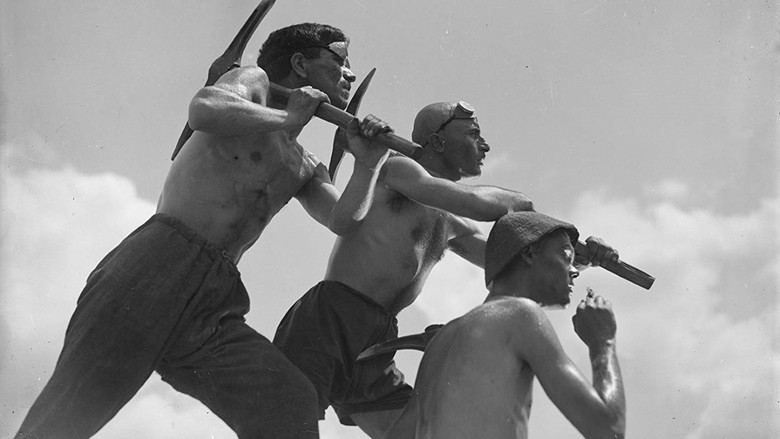 кадр из фильма Соль Сванетии