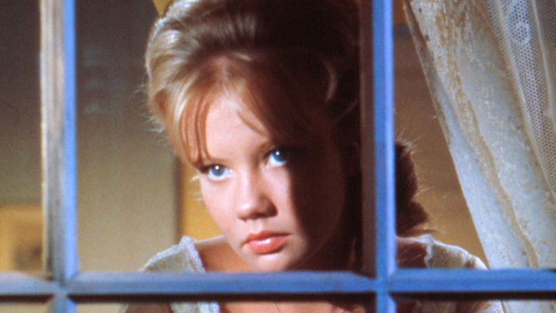 кадр из фильма Summer Magic