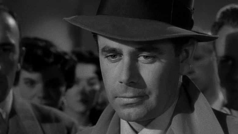 кадр из фильма Сильная жара