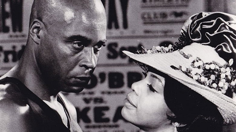 кадр из фильма Большая белая надежда