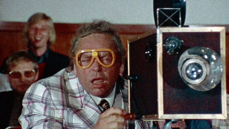 кадр из фильма Solstik på badehotellet