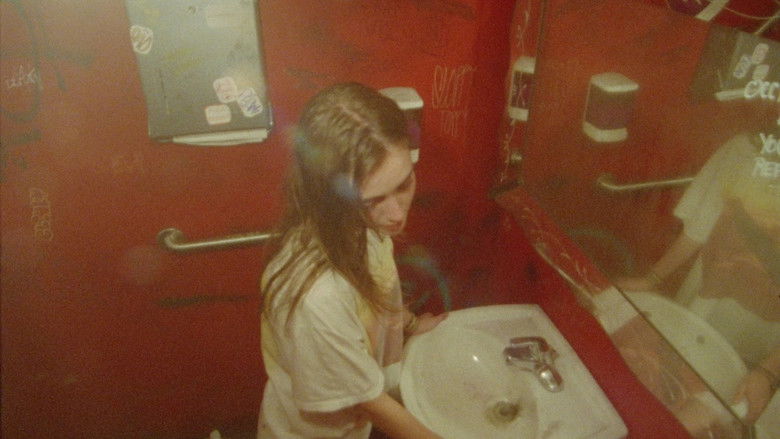 кадр из фильма Сладкий восток