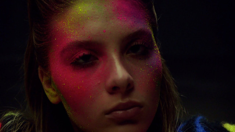 кадр из фильма BLKBX: wht r u hding?