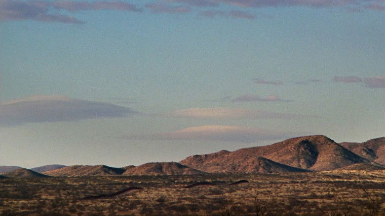 кадр из фильма Море, море