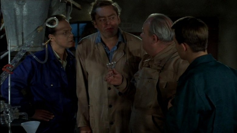 кадр из фильма Støv for alle pengene