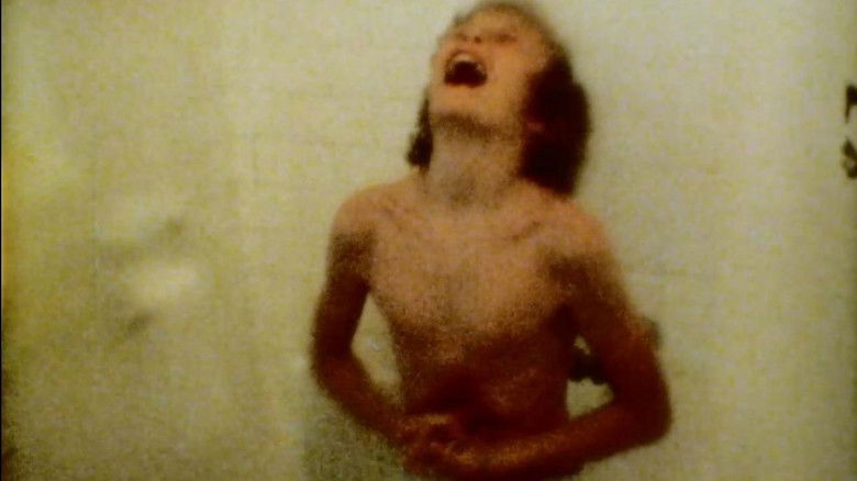 кадр из фильма The Suicide