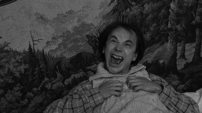 кадр из фильма Сашенька