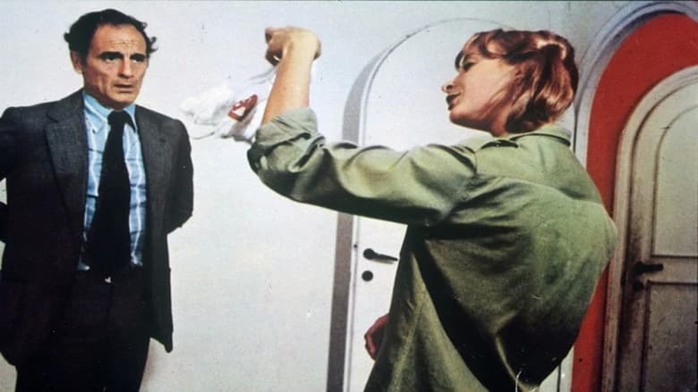 кадр из фильма Молодая сноха