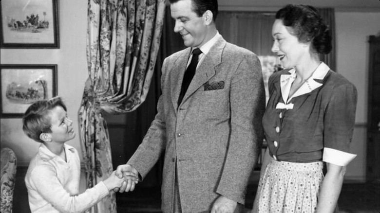 кадр из фильма Too Many Winners