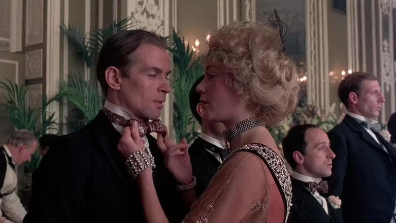 кадр из фильма Валентино