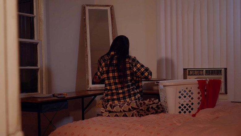 кадр из фильма Don't Look in the Mirror