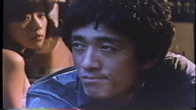 кадр из фильма 襲られた女