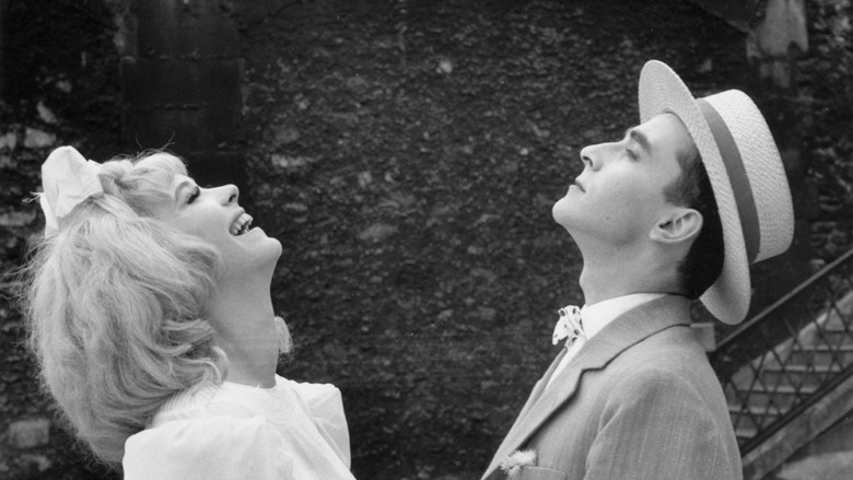 кадр из фильма Новобрачные с моста МакДоналд, или (Не доверяйте черным очкам)