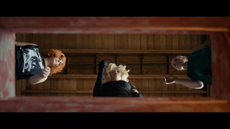 кадр из фильма BANANAHEAD