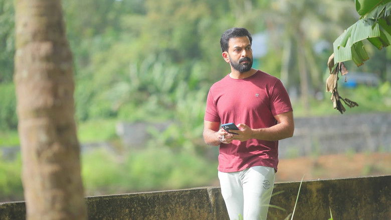 кадр из фильма ഗോൾഡ്