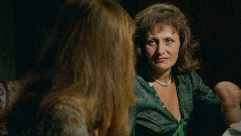 кадр из фильма Cine mă strigă?