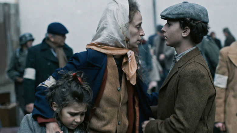 кадр из фильма Мальчик, который прятался в лесу