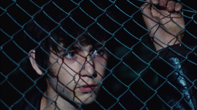 кадр из фильма Adieu Monde Cruel