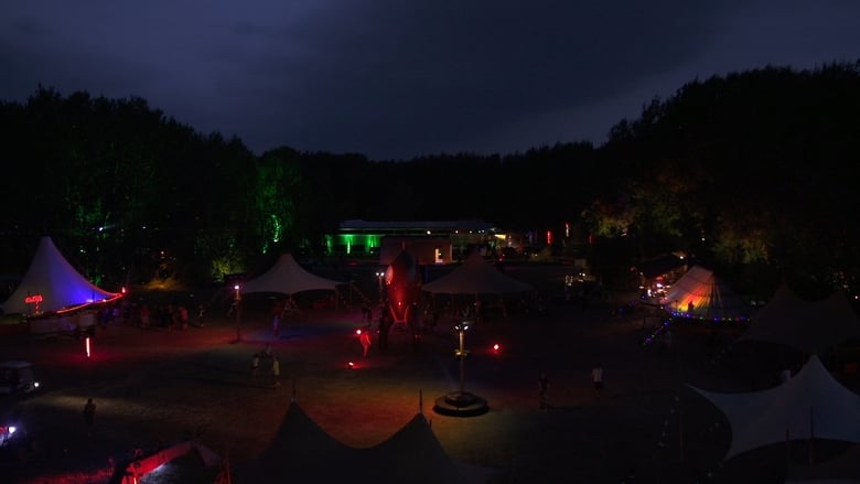 кадр из фильма All Creatures Welcome