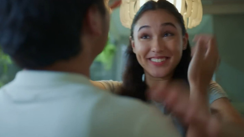 кадр из фильма Musuh Dalam Selimut