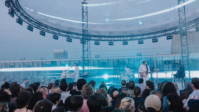 кадр из фильма Terminal 1 : Air, Phoenix et Étienne de Crécy