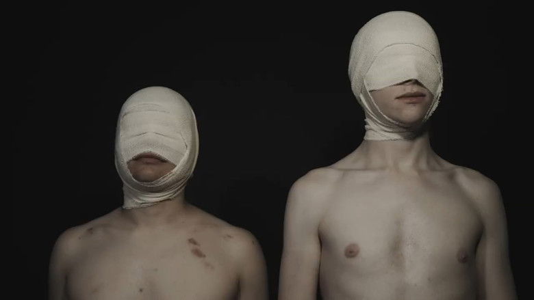 кадр из фильма The Bite