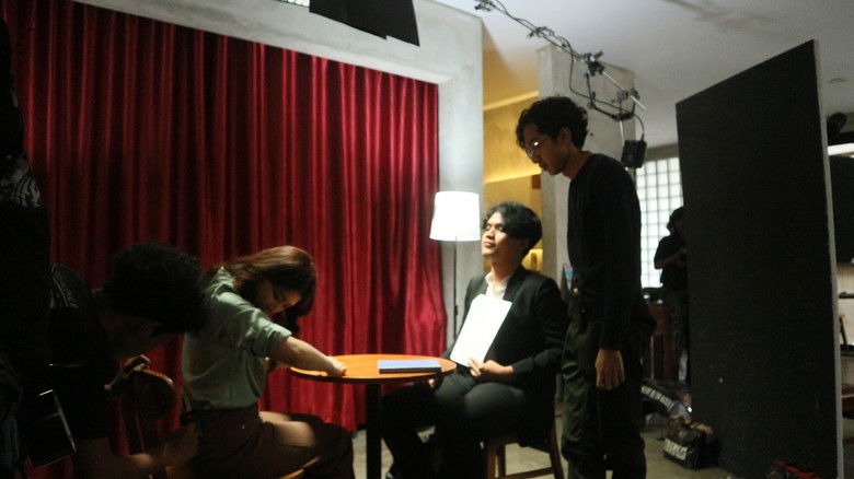 кадр из фильма Something To Look For