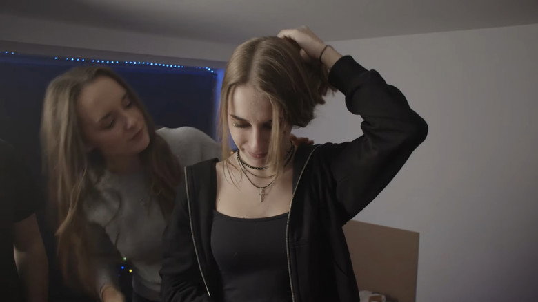 кадр из фильма 2025: Мир, который поработил вирус