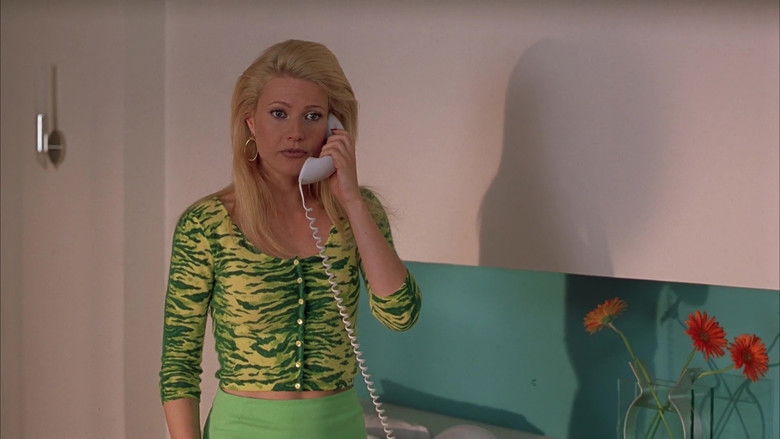 кадр из фильма Вид сверху лучше