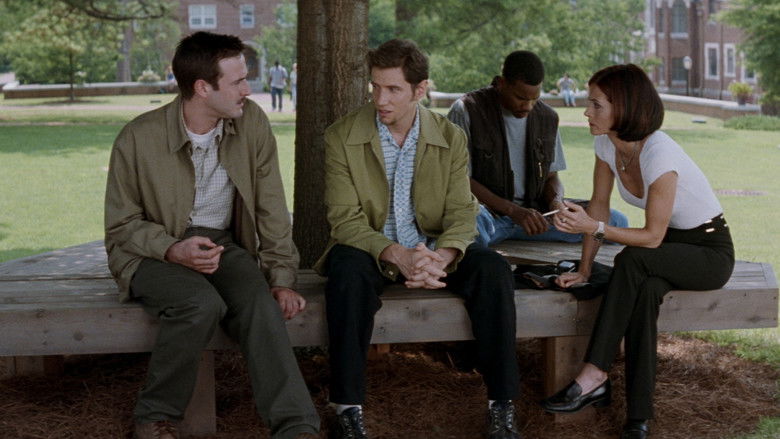 кадр из фильма Крик 2