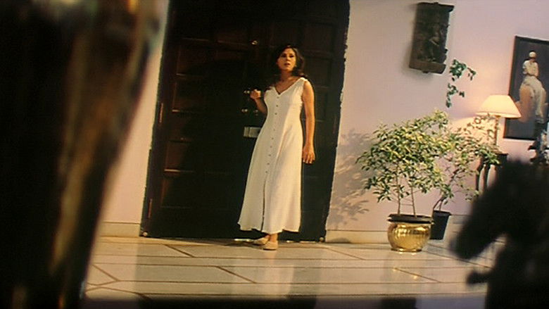 кадр из фильма कौन