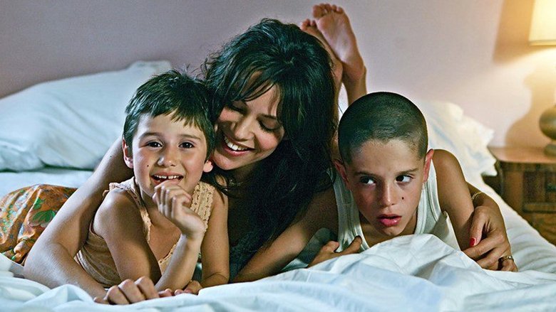 кадр из фильма Первое прекрасное