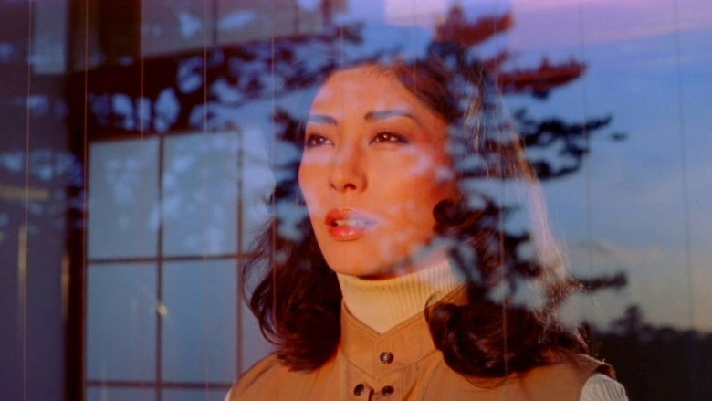 кадр из фильма 闇に抱かれて