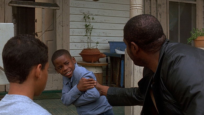 кадр из фильма Узы братства