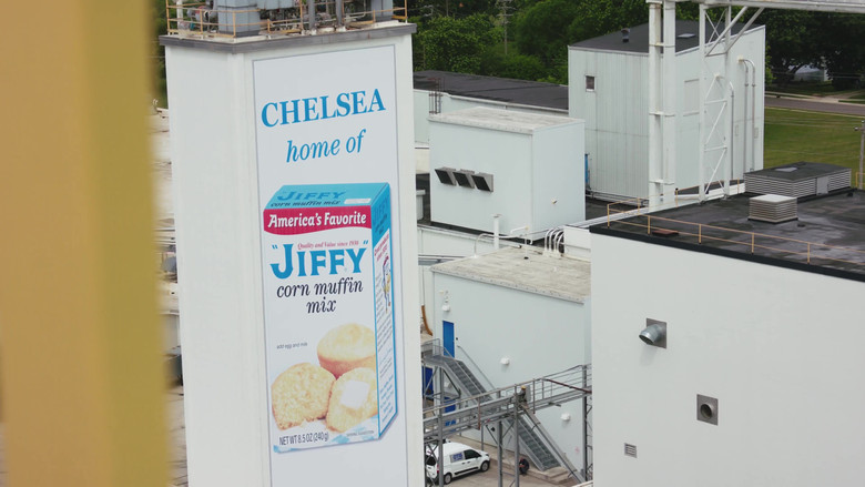 кадр из фильма The Little Blue Box