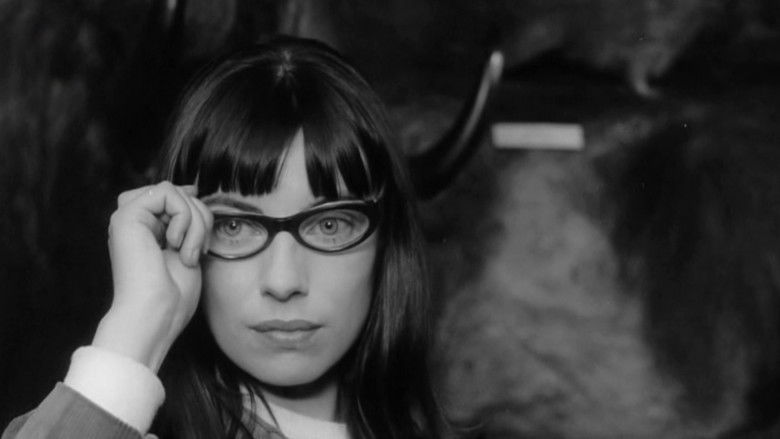 кадр из фильма Белый автобус