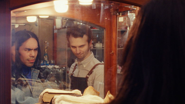 кадр из фильма The Shroud