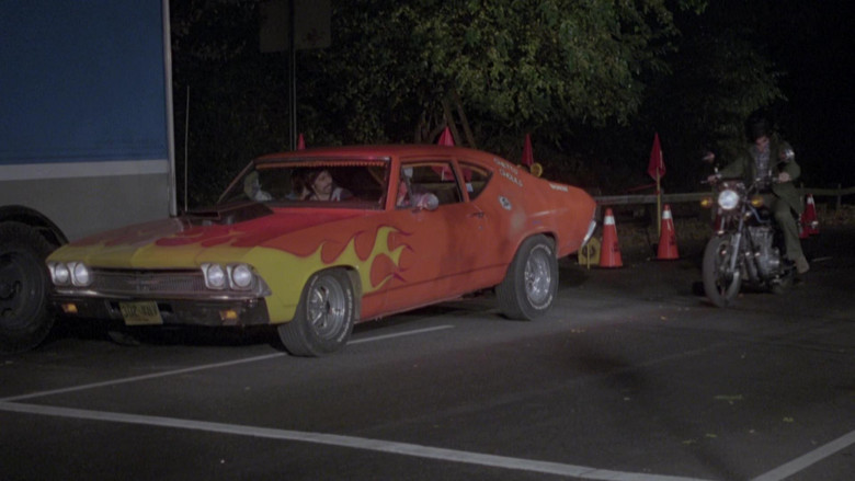 кадр из фильма Мститель