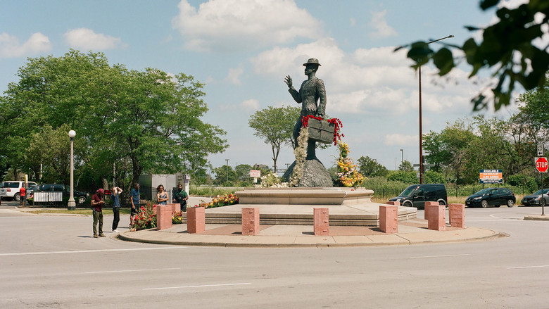 кадр из фильма Chronicle of a Summer Day