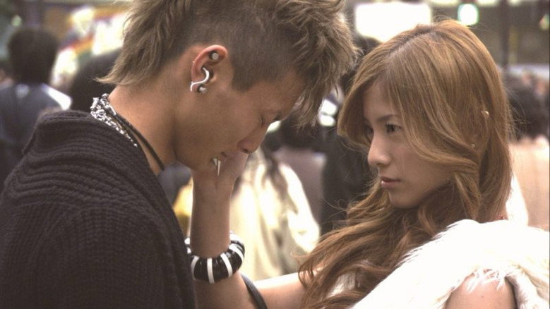 кадр из фильма 蛇にピアス