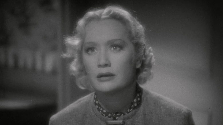 кадр из фильма Эти трое