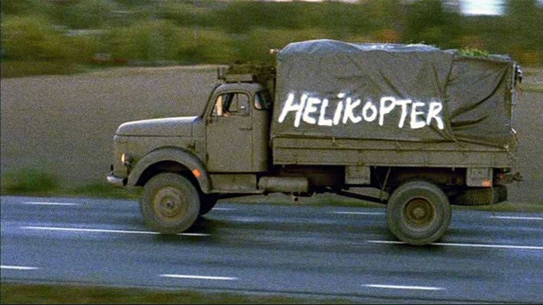 кадр из фильма Repmånad eller Hur man gör pojkar av män