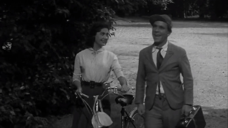 кадр из фильма Мистер Питкин вверх тормашками