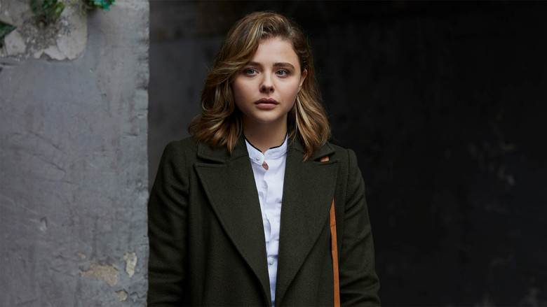 кадр из фильма В объятиях лжи