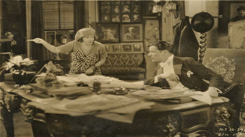 кадр из фильма Kiki