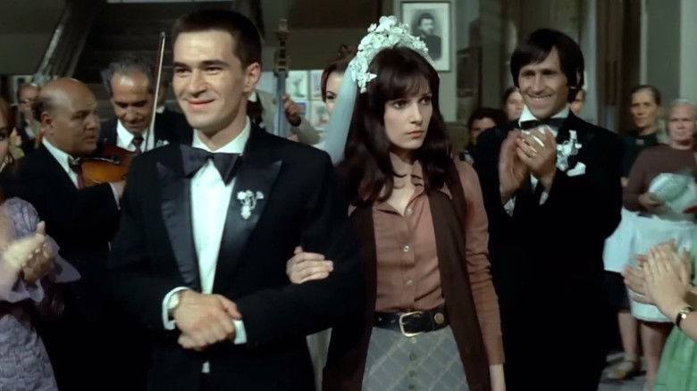 кадр из фильма Ilustrate cu flori de câmp